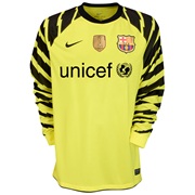 Barcelona Away Goalkeeper Shirt 2010/11 including World Club Champions Badge - Kids